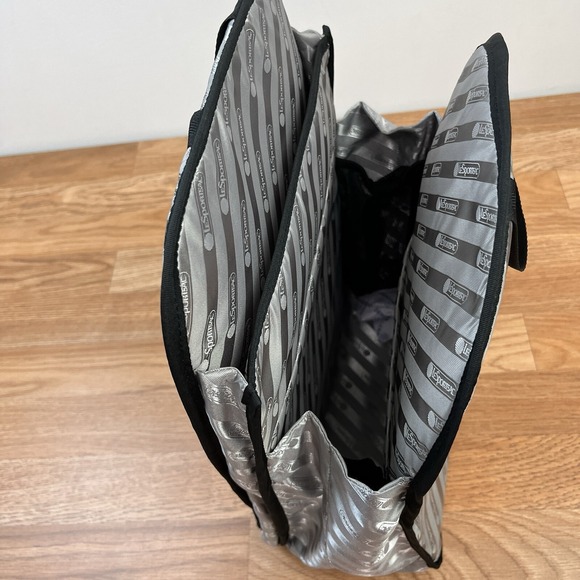 LeSportsac Montana Backpack Camo Removable Laptop Sleeve Insert NEW - Picture 10 of 13